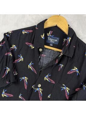 Visitor Premium Mens L Black Tropical Parrot 100% Rayon Hawaiian Camp Button Up